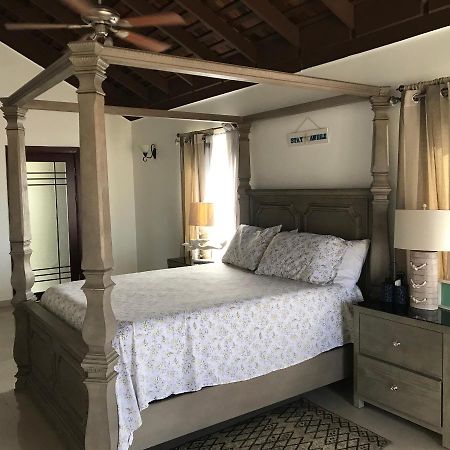 Alexanders Penthouse On The Beach Ocho Rios Ngoại thất bức ảnh
