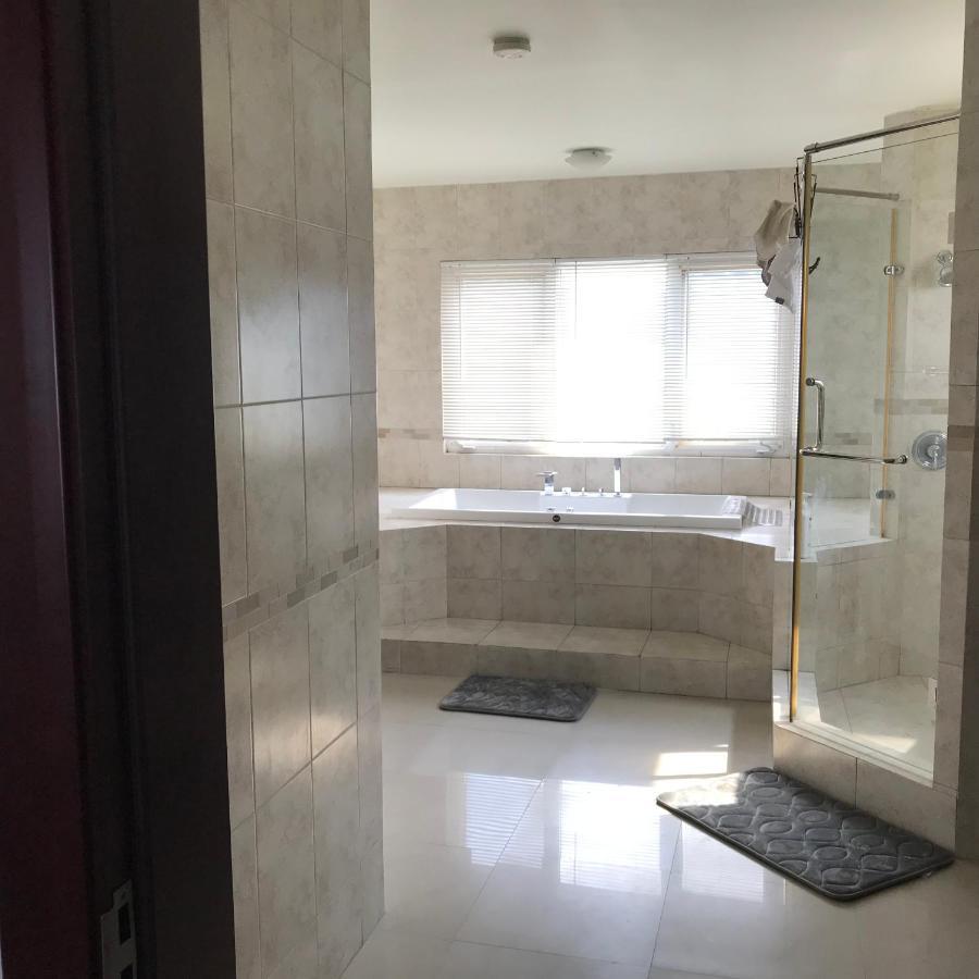 Alexanders Penthouse On The Beach Ocho Rios Ngoại thất bức ảnh