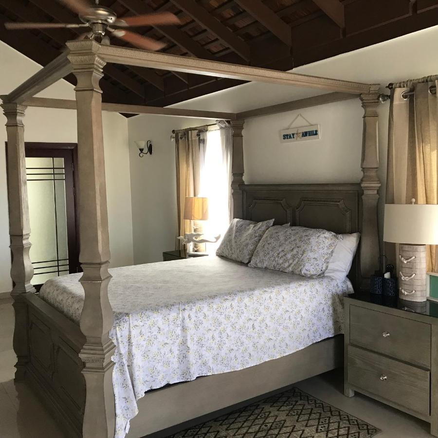 Alexanders Penthouse On The Beach Ocho Rios Ngoại thất bức ảnh